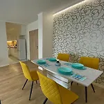 Avrora Apartament *
