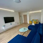Avrora Apartament *