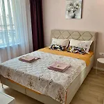 Avrora Apartament