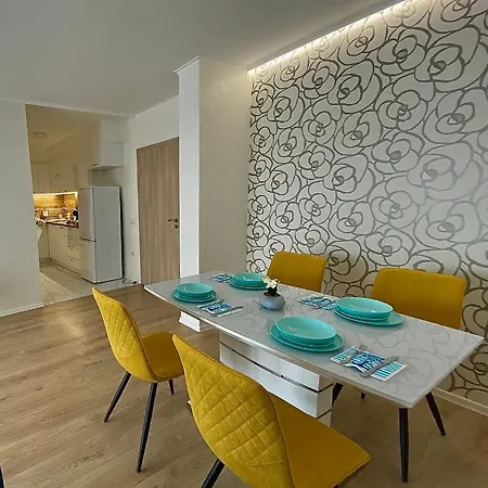 Avrora Appartement *